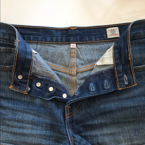 Levi Denim Shorts - Picture 3 of 3